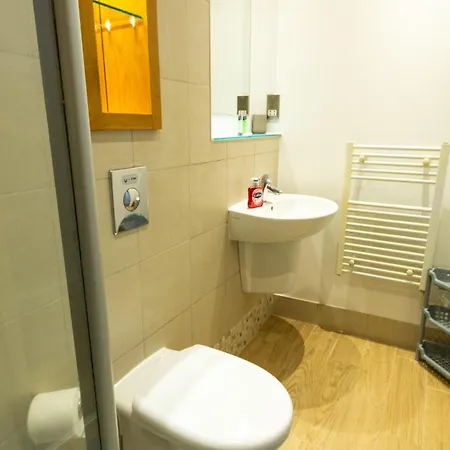 Apartment Cosy Escape - 1bed With Balcony